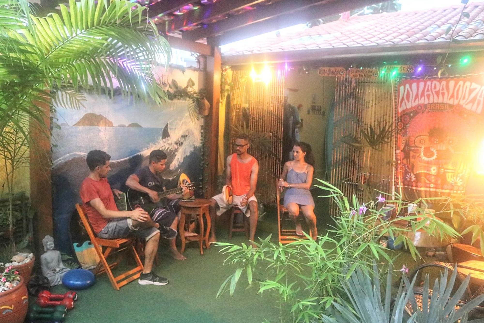 Ubatuba Wild Surf Hostel Bagian luar foto
